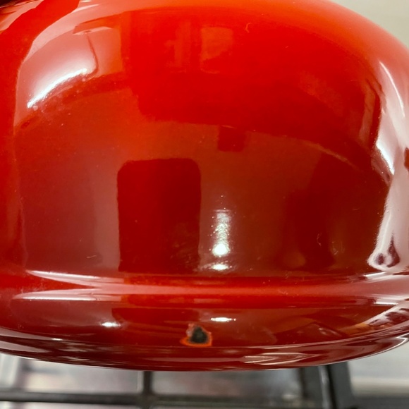 Le Creuset Classic Teakettle in Flame - Picture 6 of 7